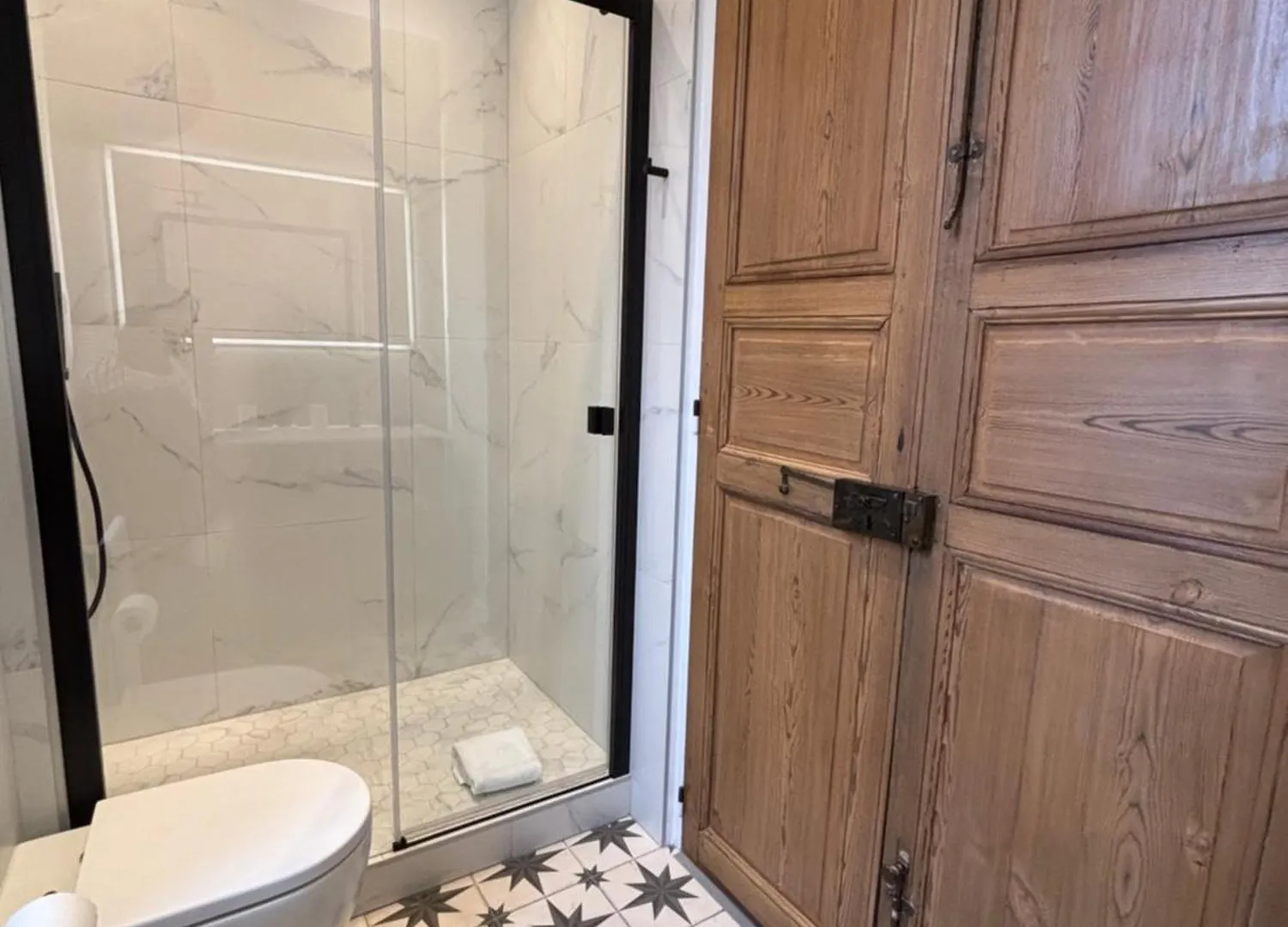 Bed & Breakfast Chateau De Saint-Girons - Luxury Guest House In Provence Aix-en-Provence
