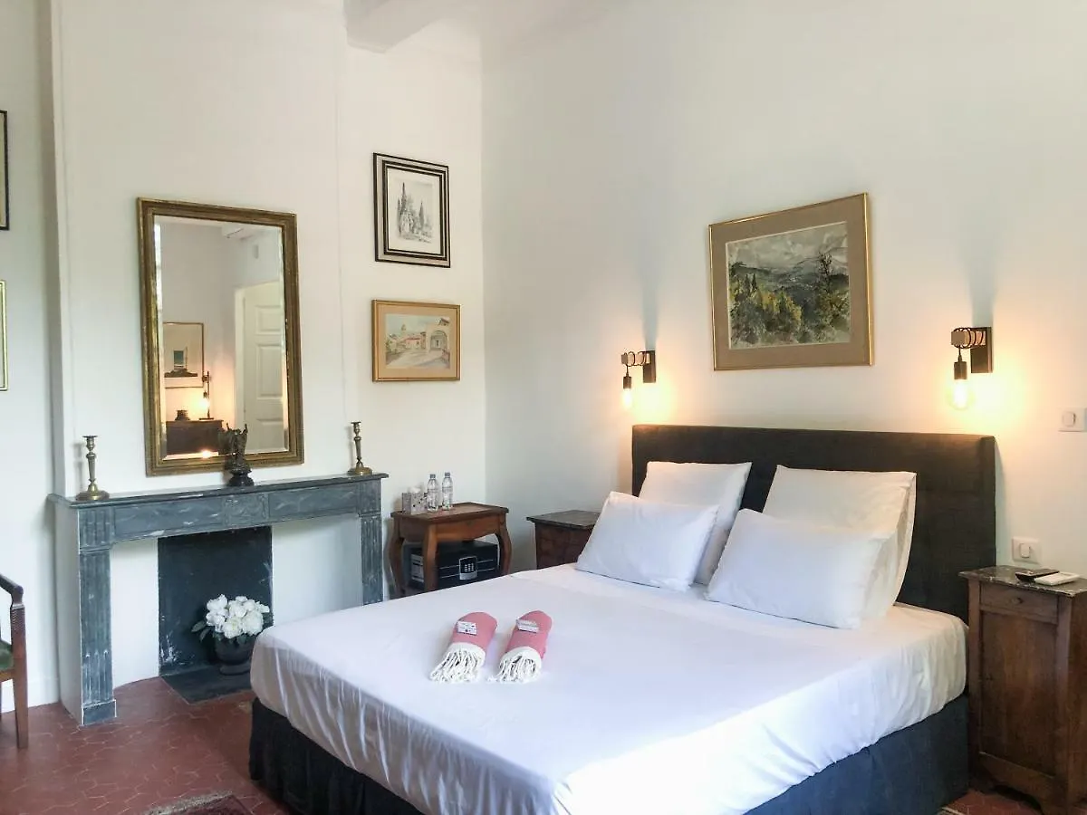 Bed & Breakfast Chateau De Saint-Girons - Luxury Guest House In Provence Aix-en-Provence France